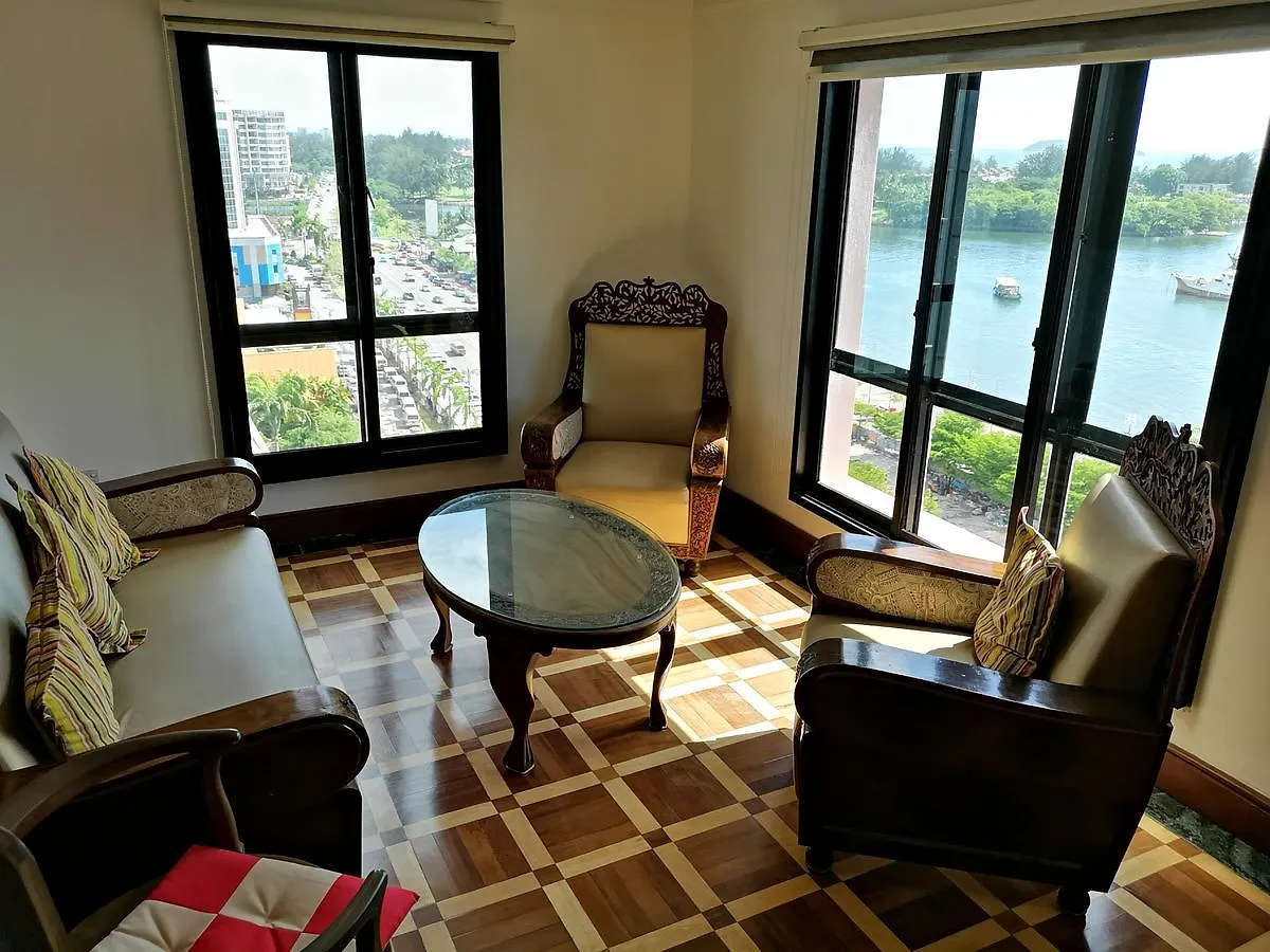 אפרטהוטל קוטה קינבלו Marina Court Luxury Penthouse 3*,