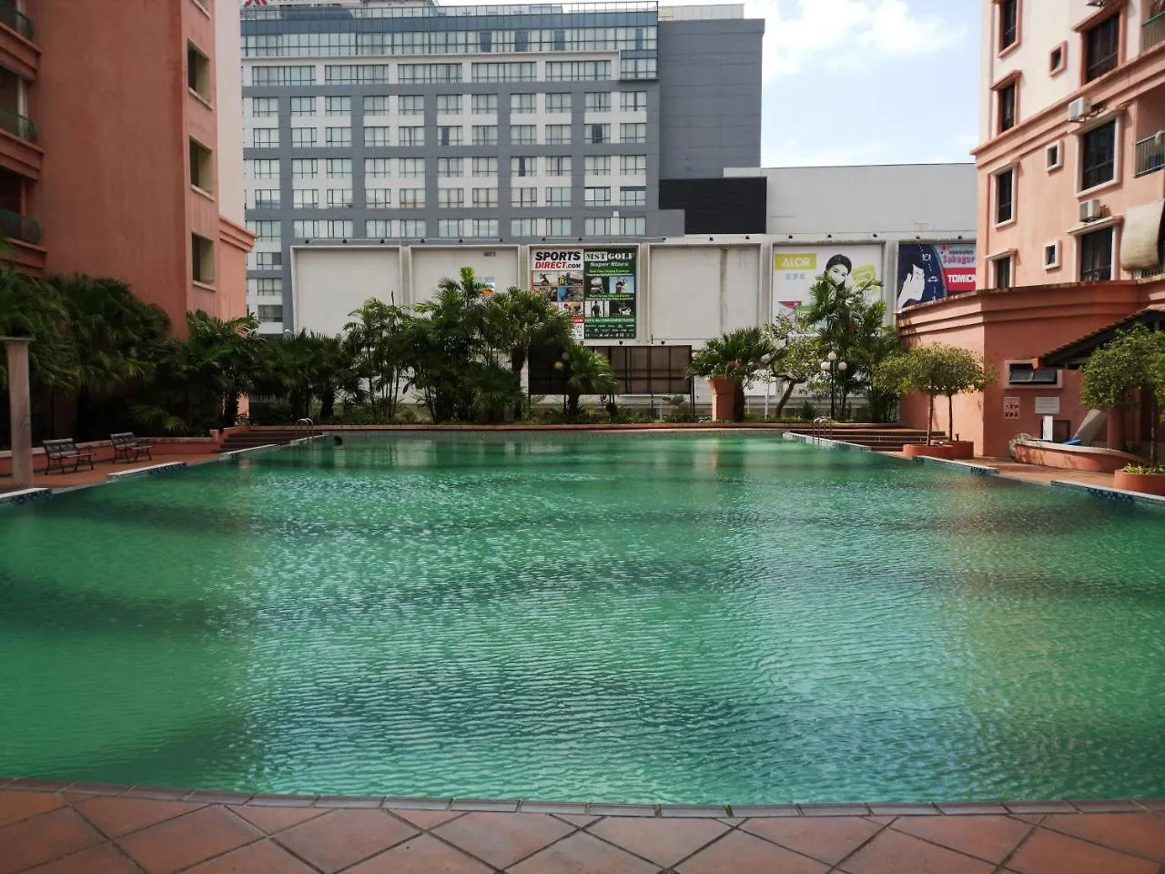 אפרטהוטל קוטה קינבלו Marina Court Luxury Penthouse מלון דירות